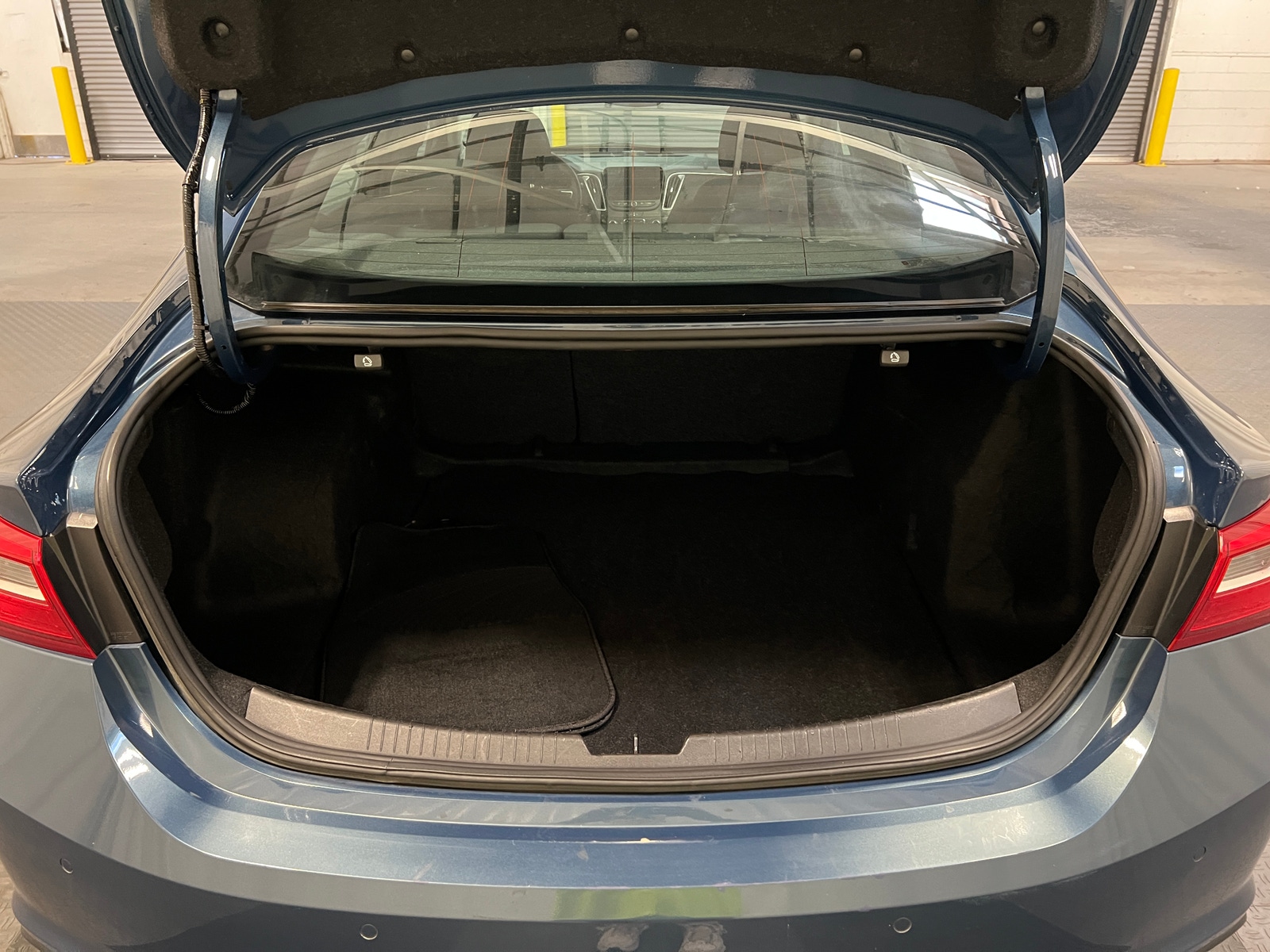 Thumbnail: 2024 Chevrolet Malibu - 7