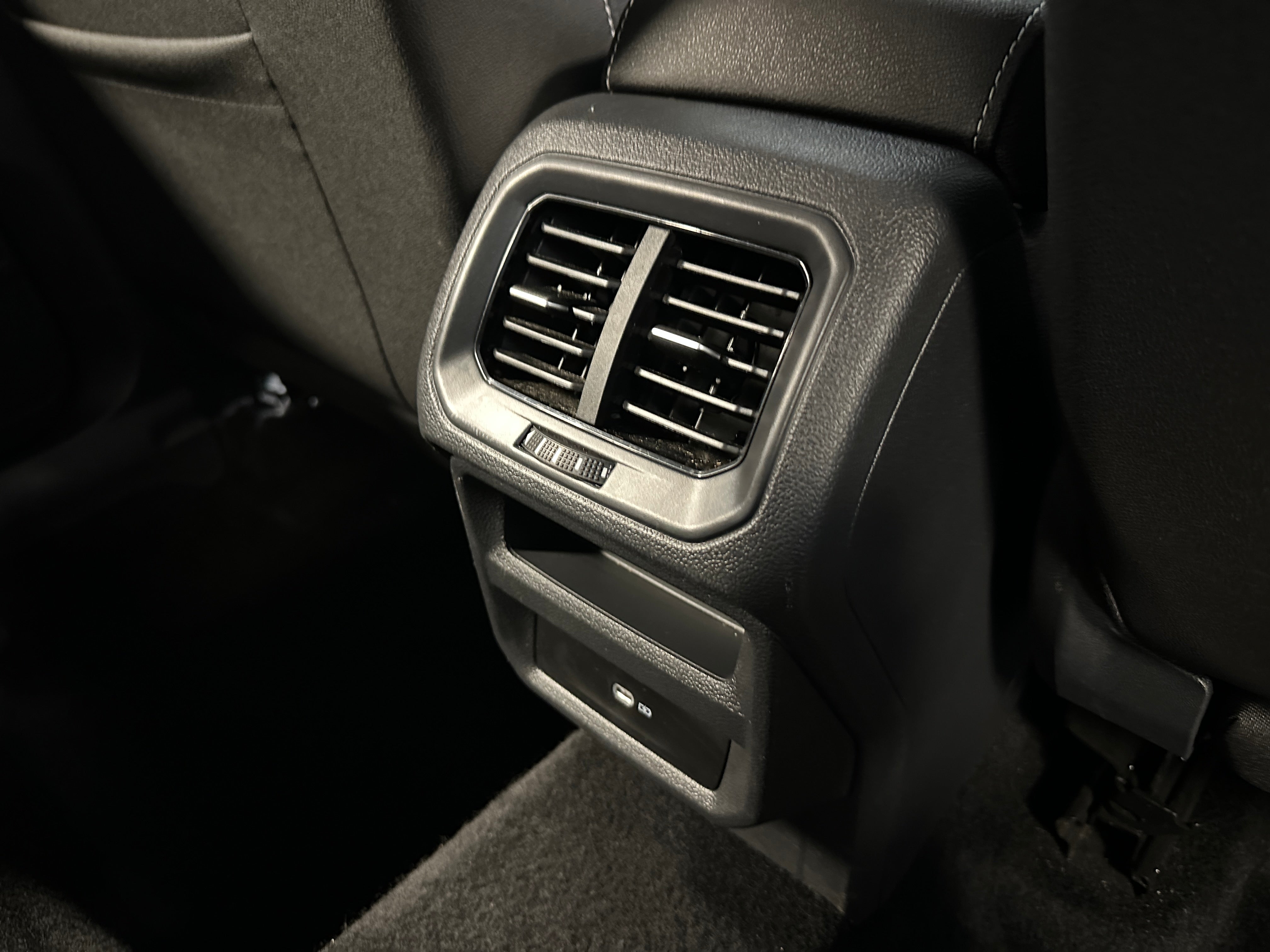 2024 Volkswagen Taos