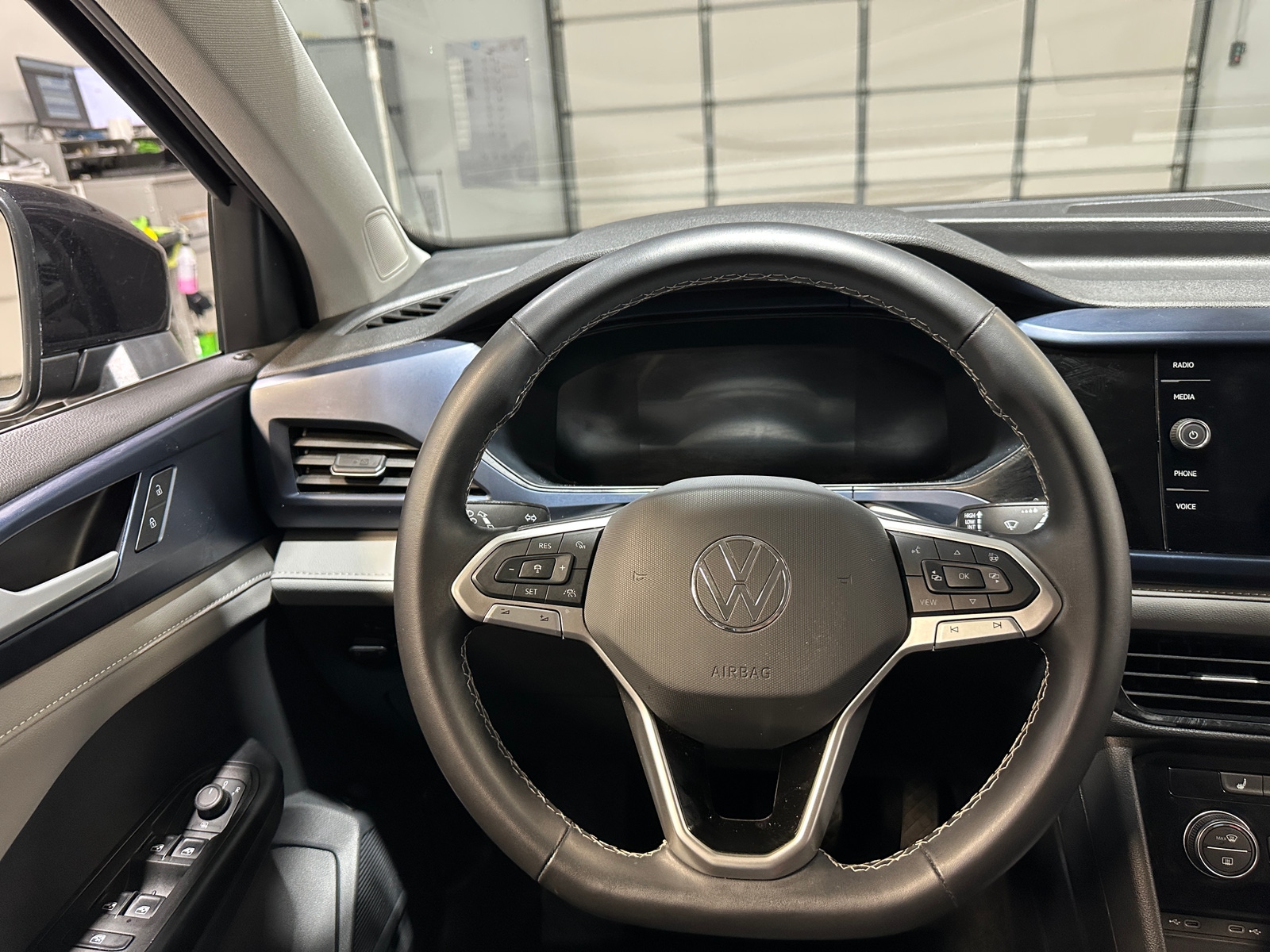 Thumbnail: 2024 Volkswagen Taos - 5