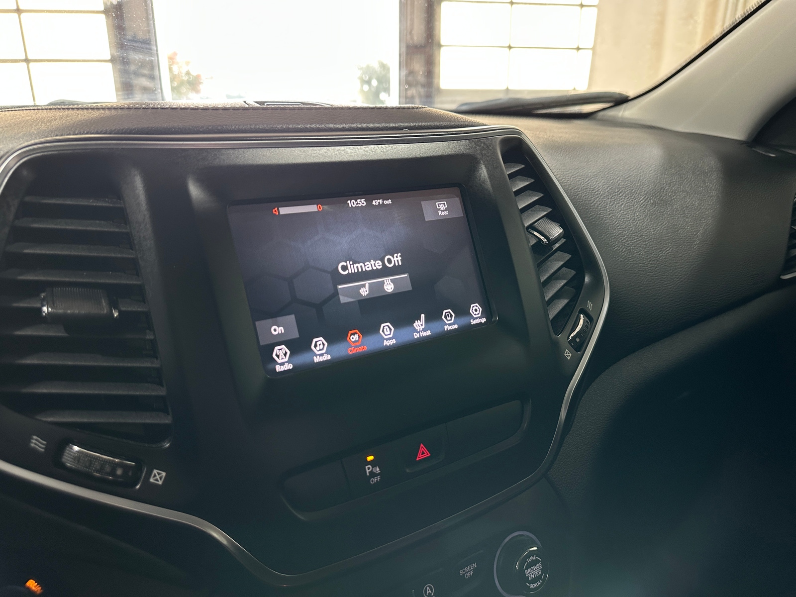 Thumbnail: 2019 Jeep Cherokee - 4