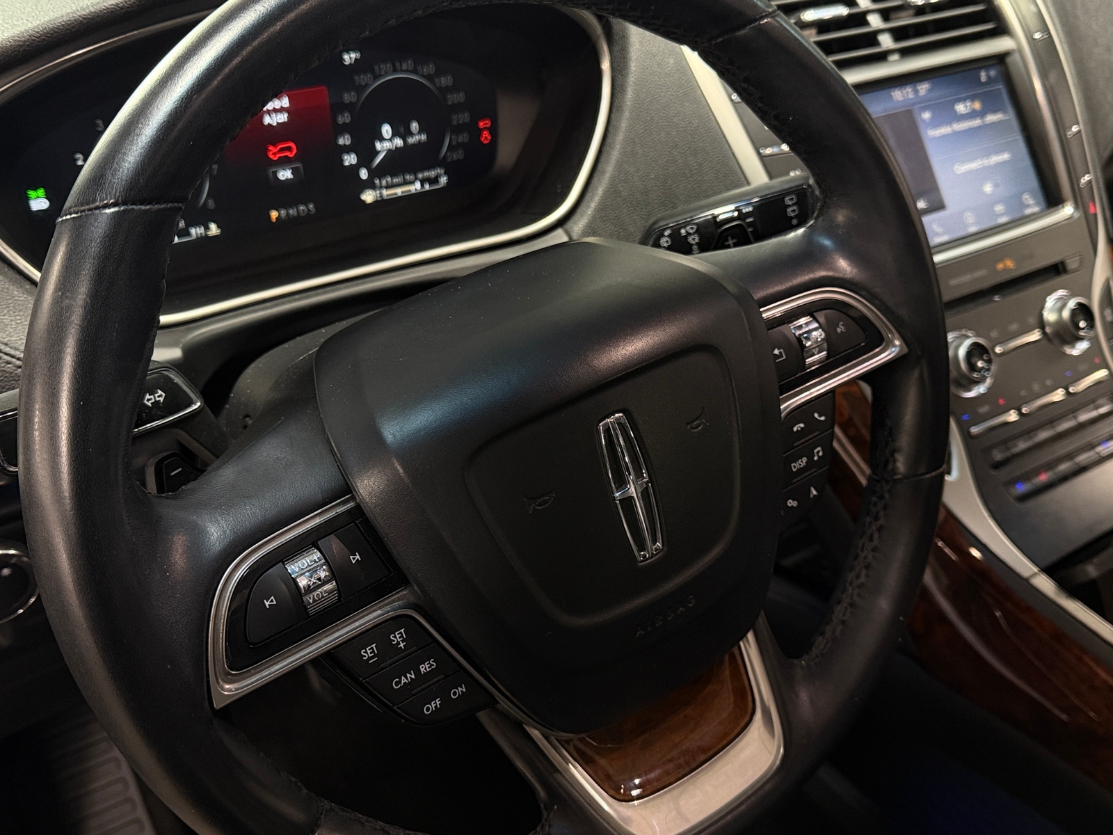 Thumbnail: 2020 Lincoln Nautilus - 4