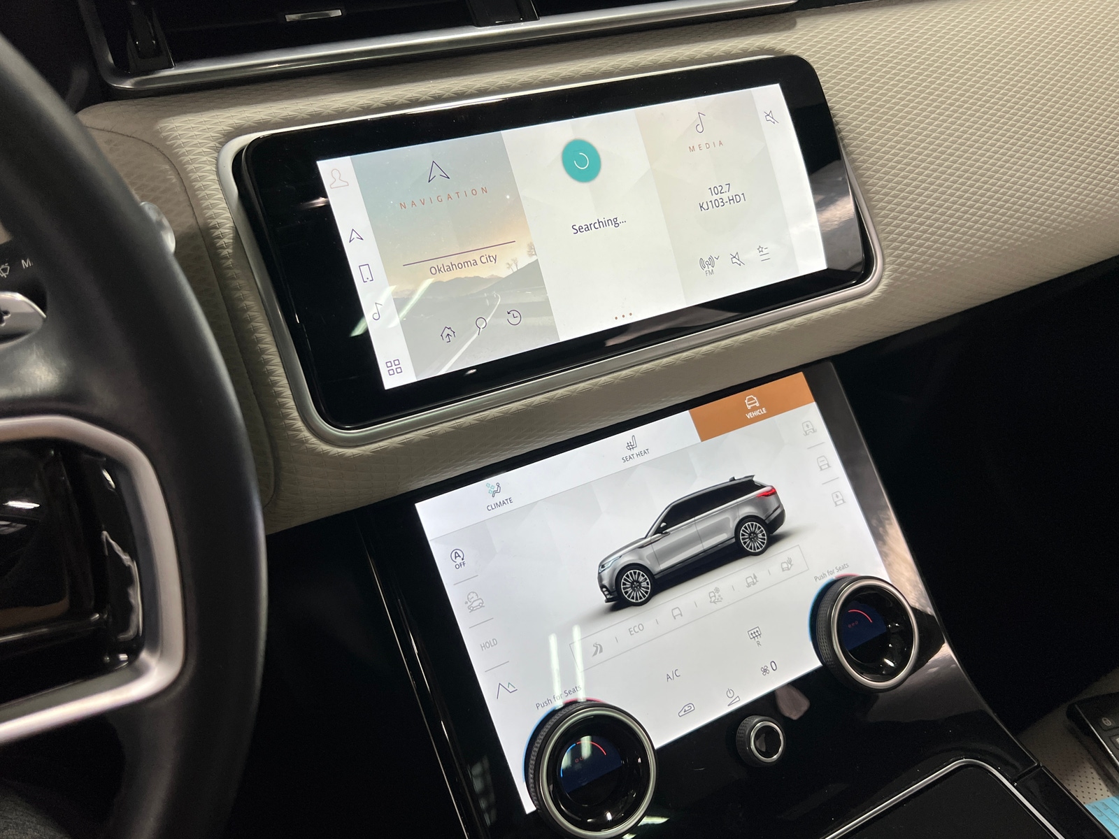 Thumbnail: 2023 Land Rover Range Rover Velar - 3