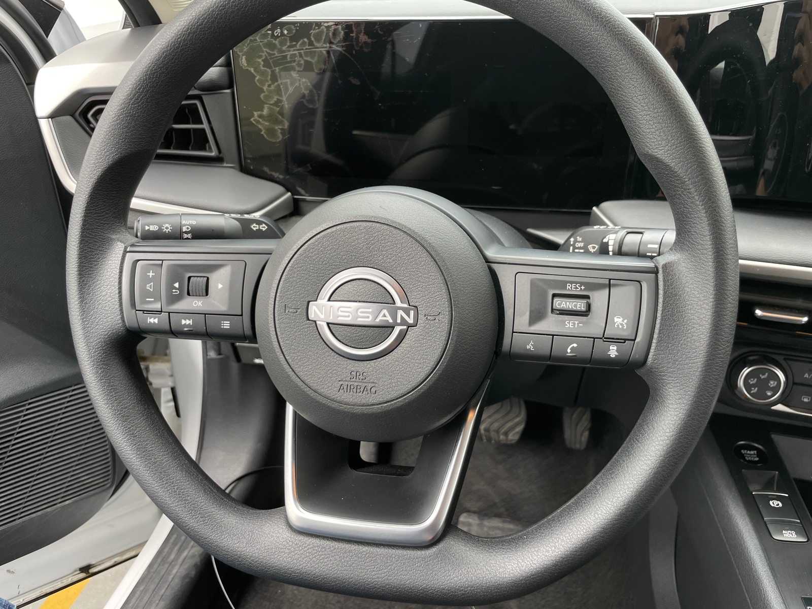 Thumbnail: 2025 Nissan Kicks - 5