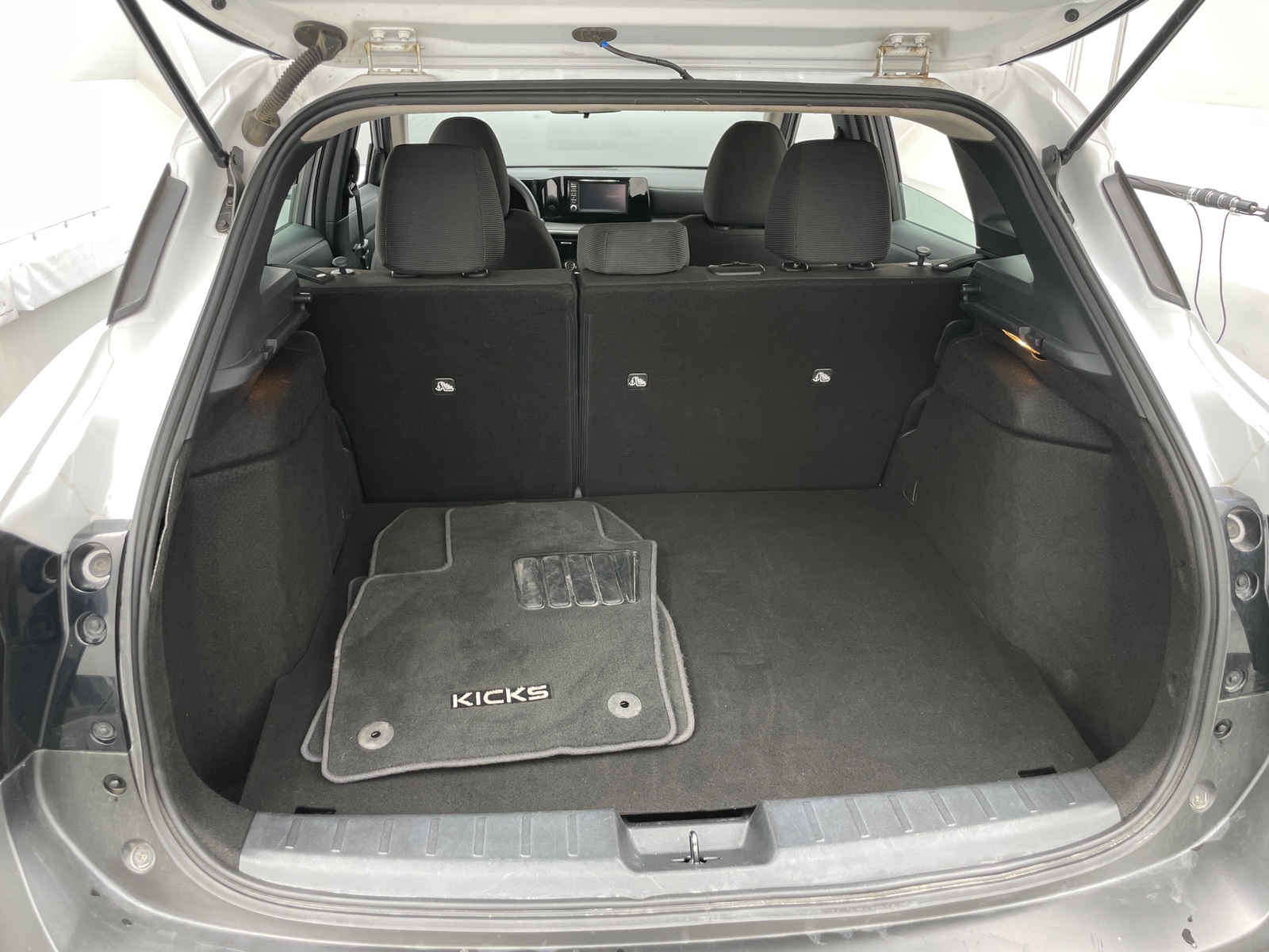 Thumbnail: 2025 Nissan Kicks - 7