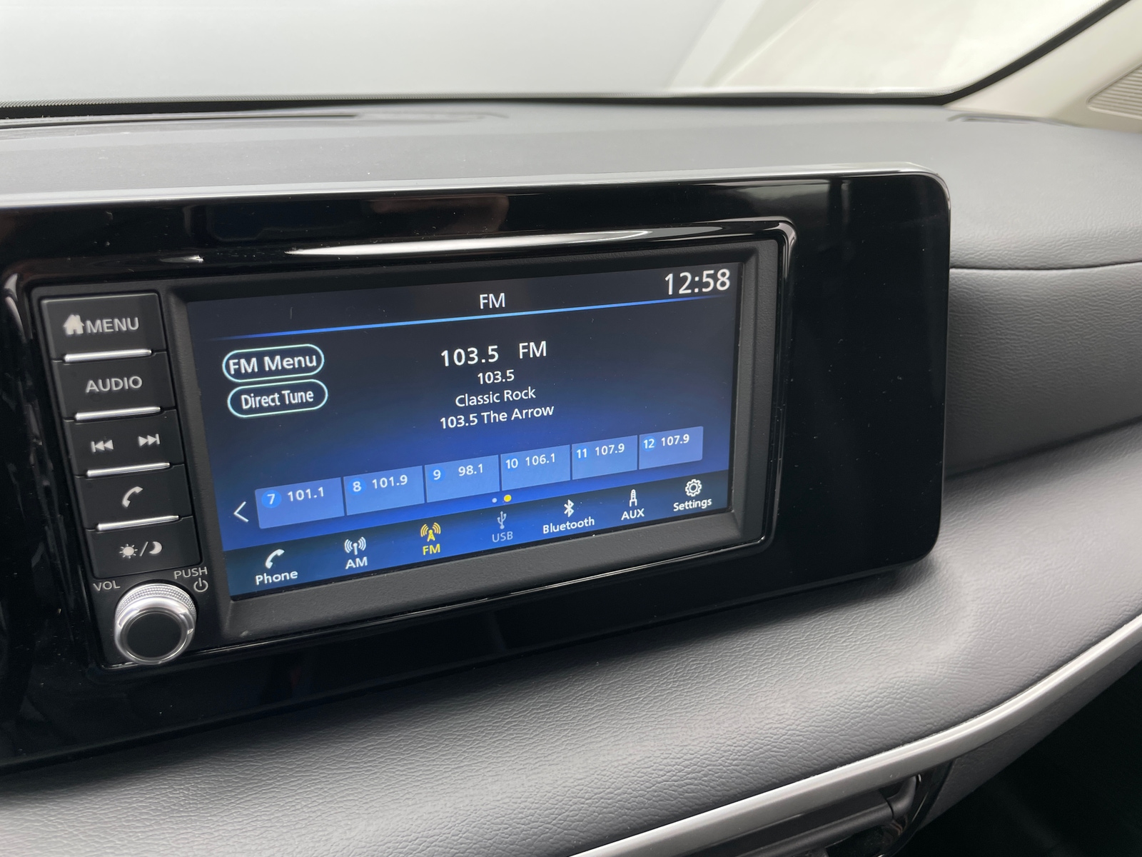 Thumbnail: 2025 Nissan Kicks - 4