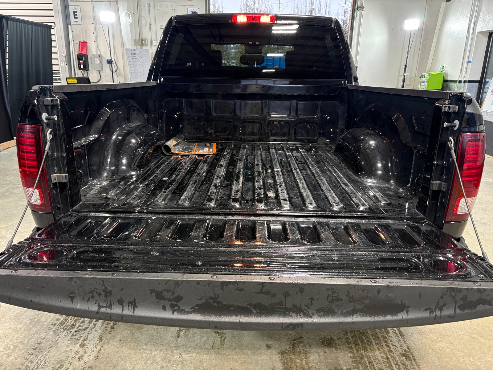 Thumbnail: 2024 RAM 1500 Classic - 7