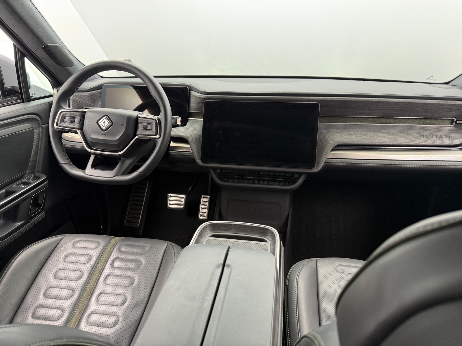 Thumbnail: 2023 Rivian R1T - 2