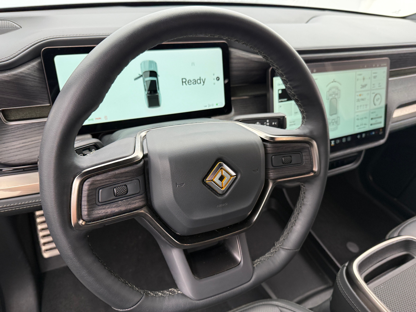 Thumbnail: 2023 Rivian R1T - 4