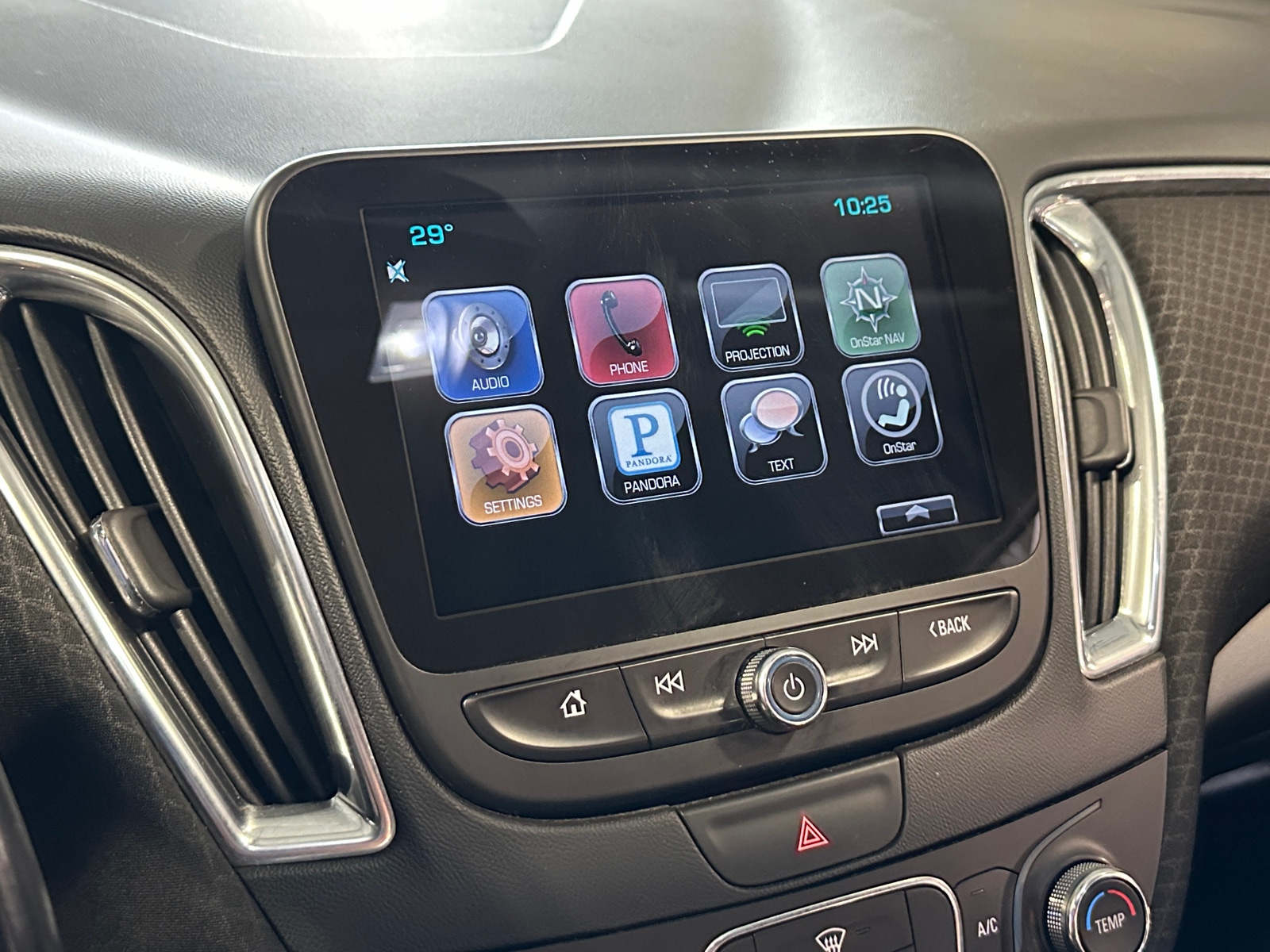 Thumbnail: 2016 Chevrolet Malibu - 4