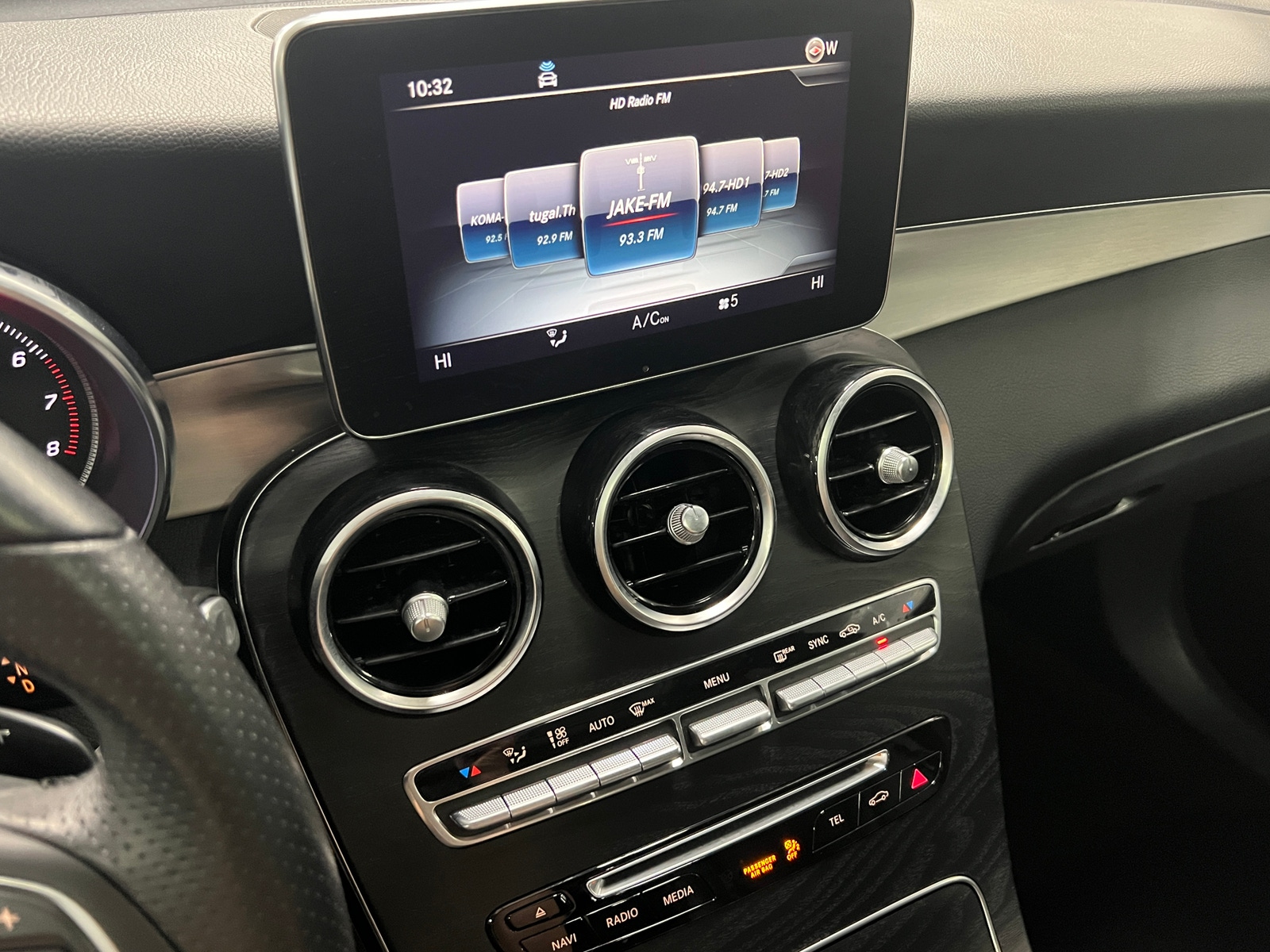 Thumbnail: 2019 Mercedes-Benz GLC - 4