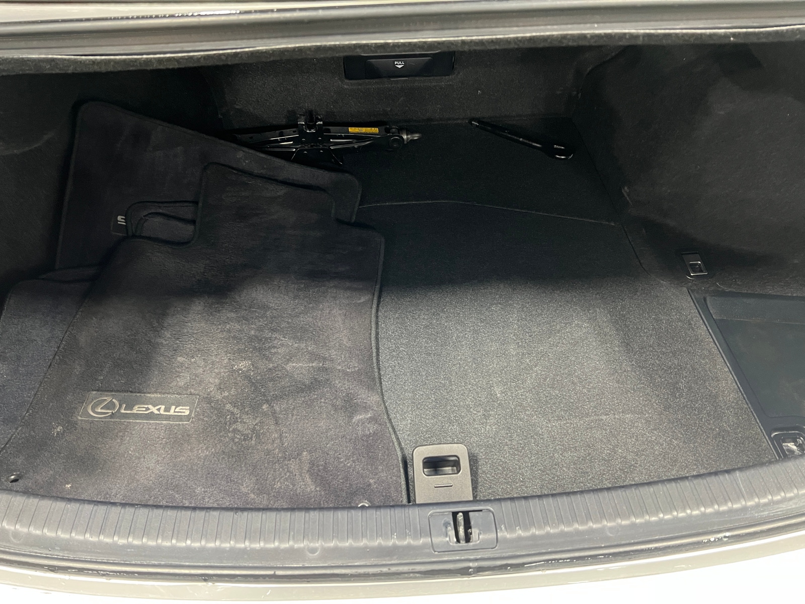 Thumbnail: 2013 Lexus IS - 6