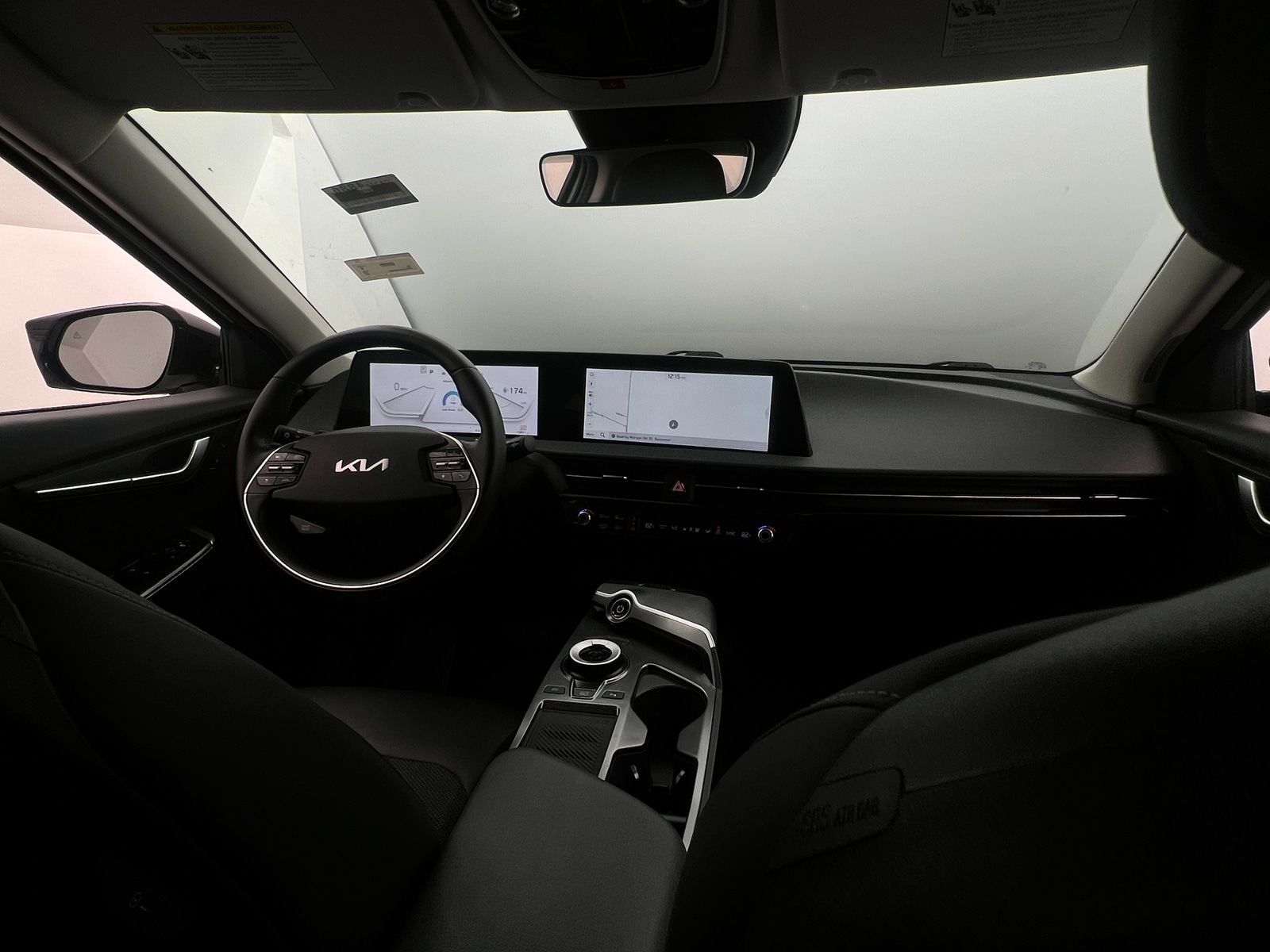 Thumbnail: 2022 Kia EV6 - 2