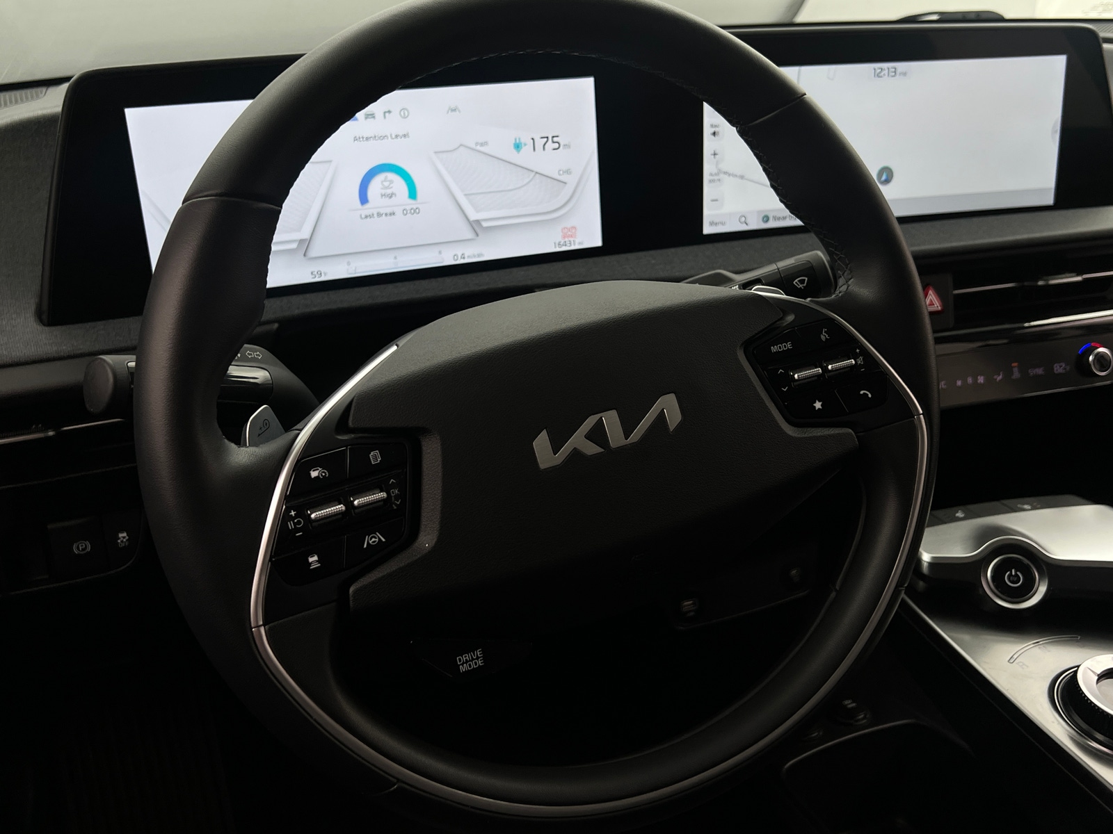 Thumbnail: 2022 Kia EV6 - 4