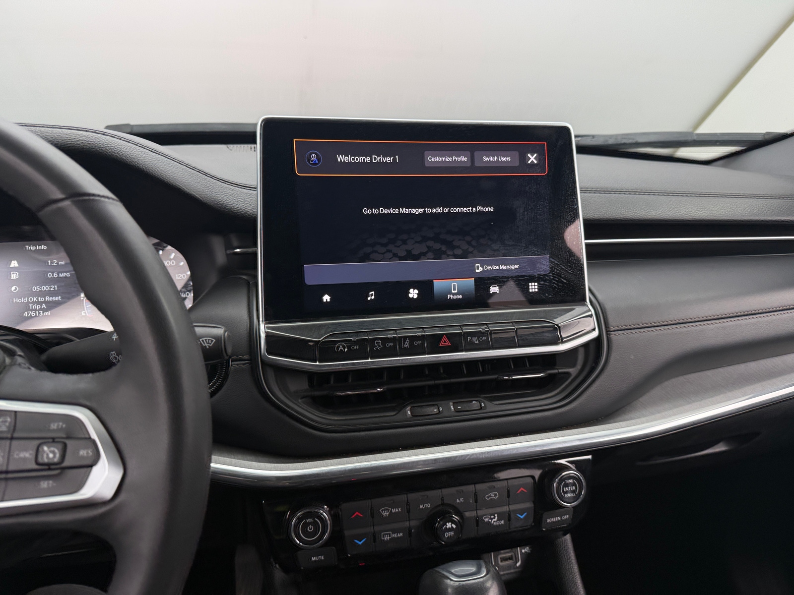 Thumbnail: 2023 Jeep Compass - 3