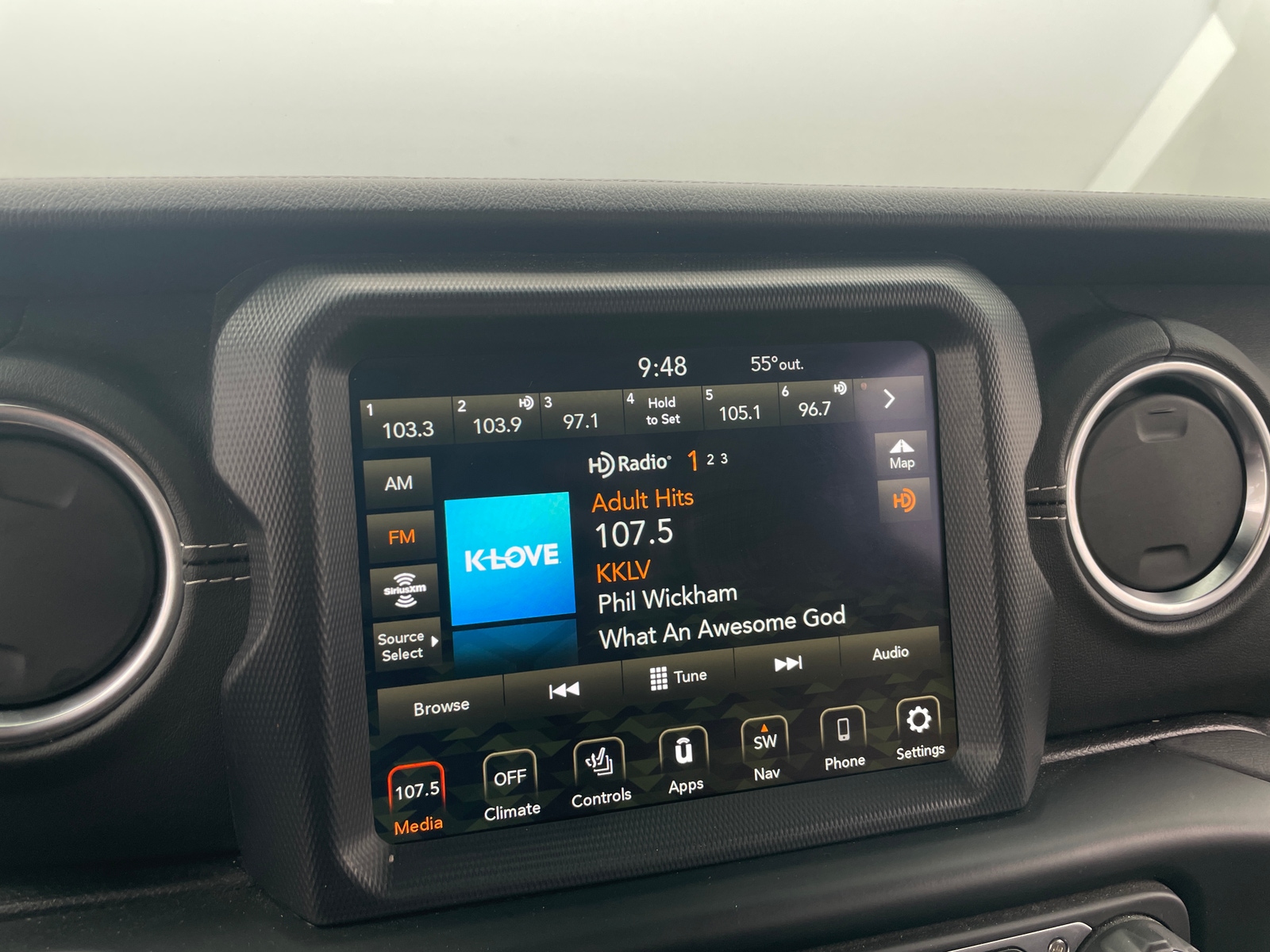 Thumbnail: 2021 Jeep Wrangler - 3