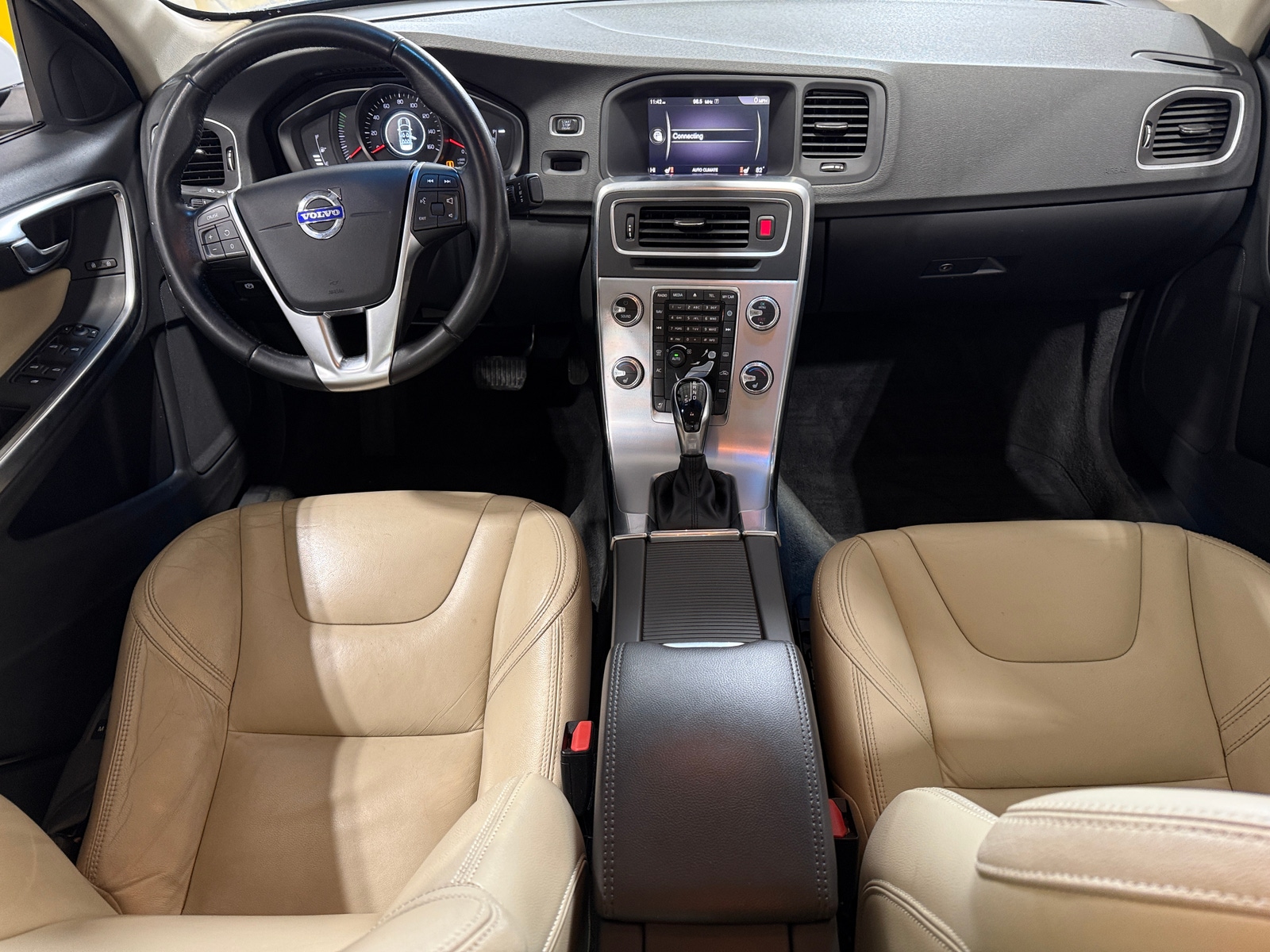 Thumbnail: 2017 Volvo S60 - 2