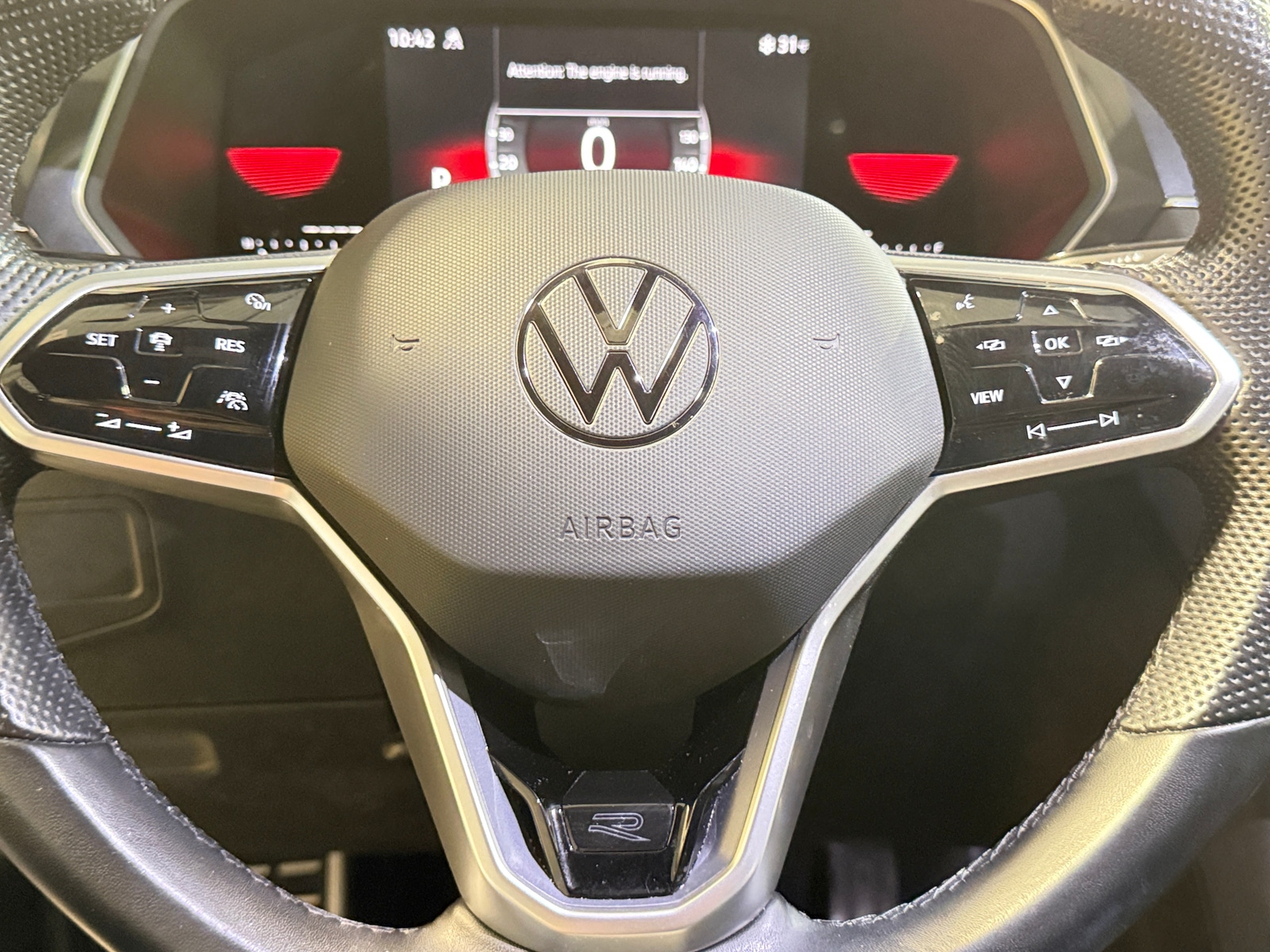 Thumbnail: 2023 Volkswagen Tiguan - 4