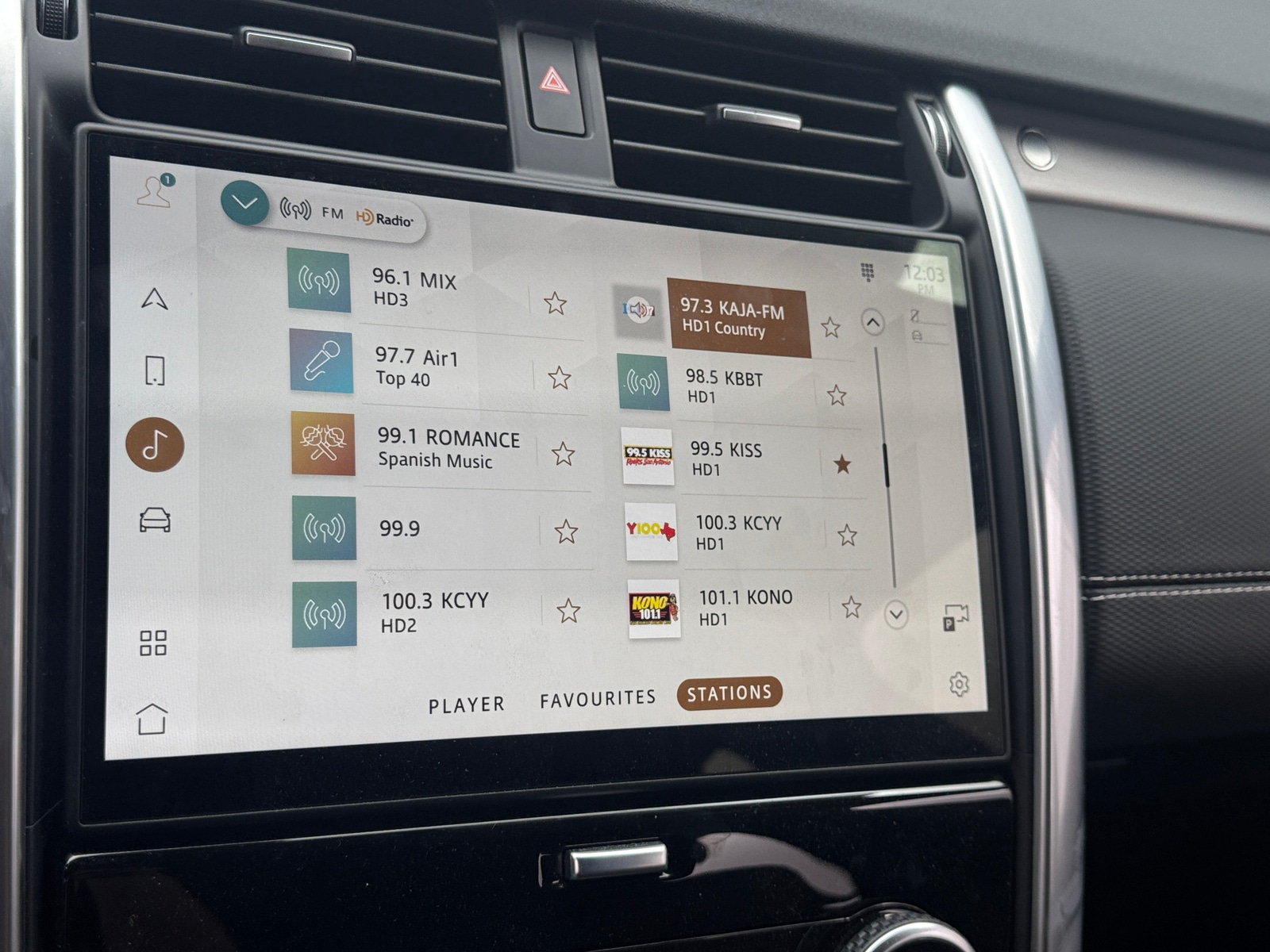 Thumbnail: 2024 Land Rover Discovery - 3