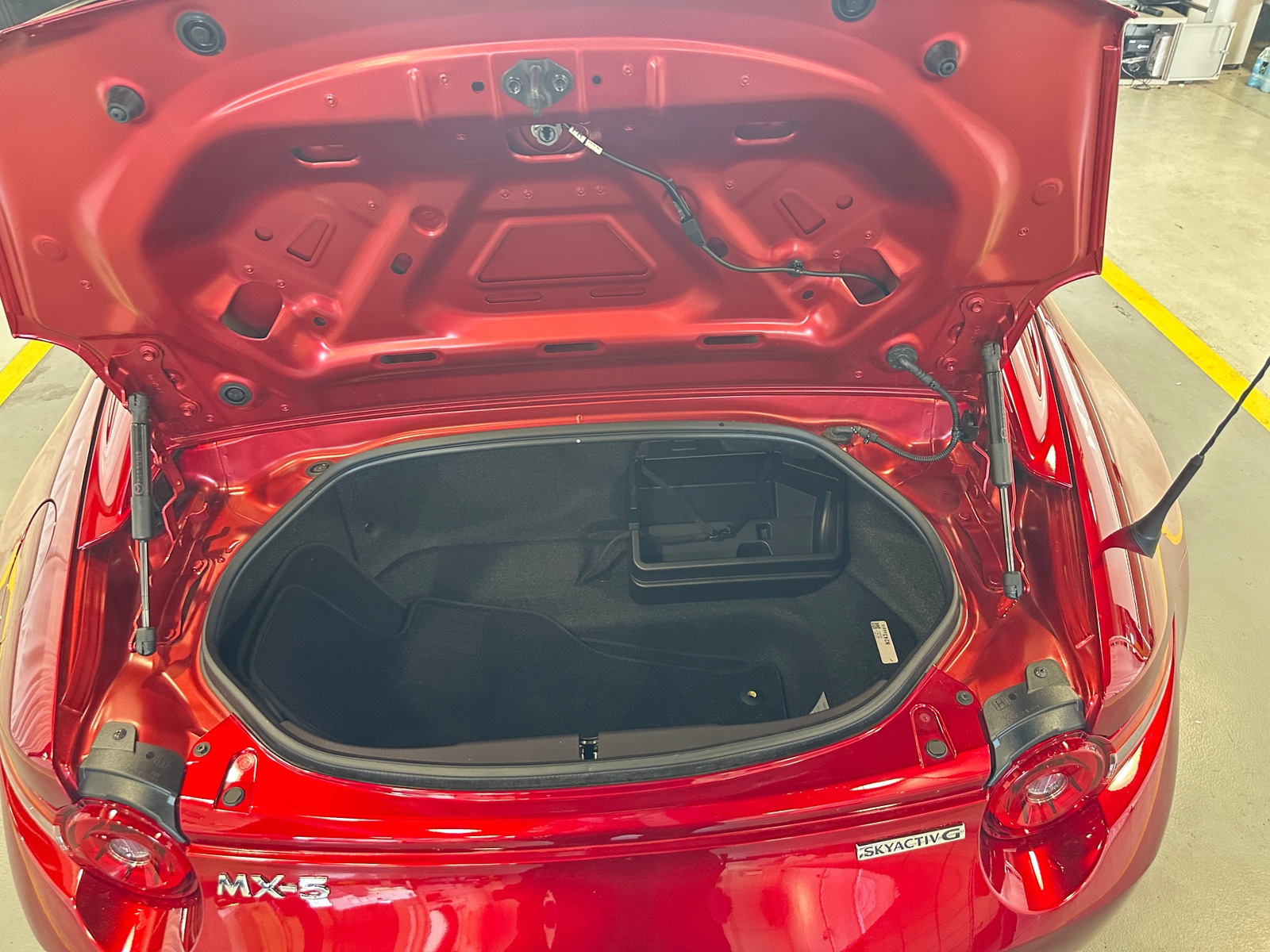 Thumbnail: 2025 Mazda MX-5 Miata - 5