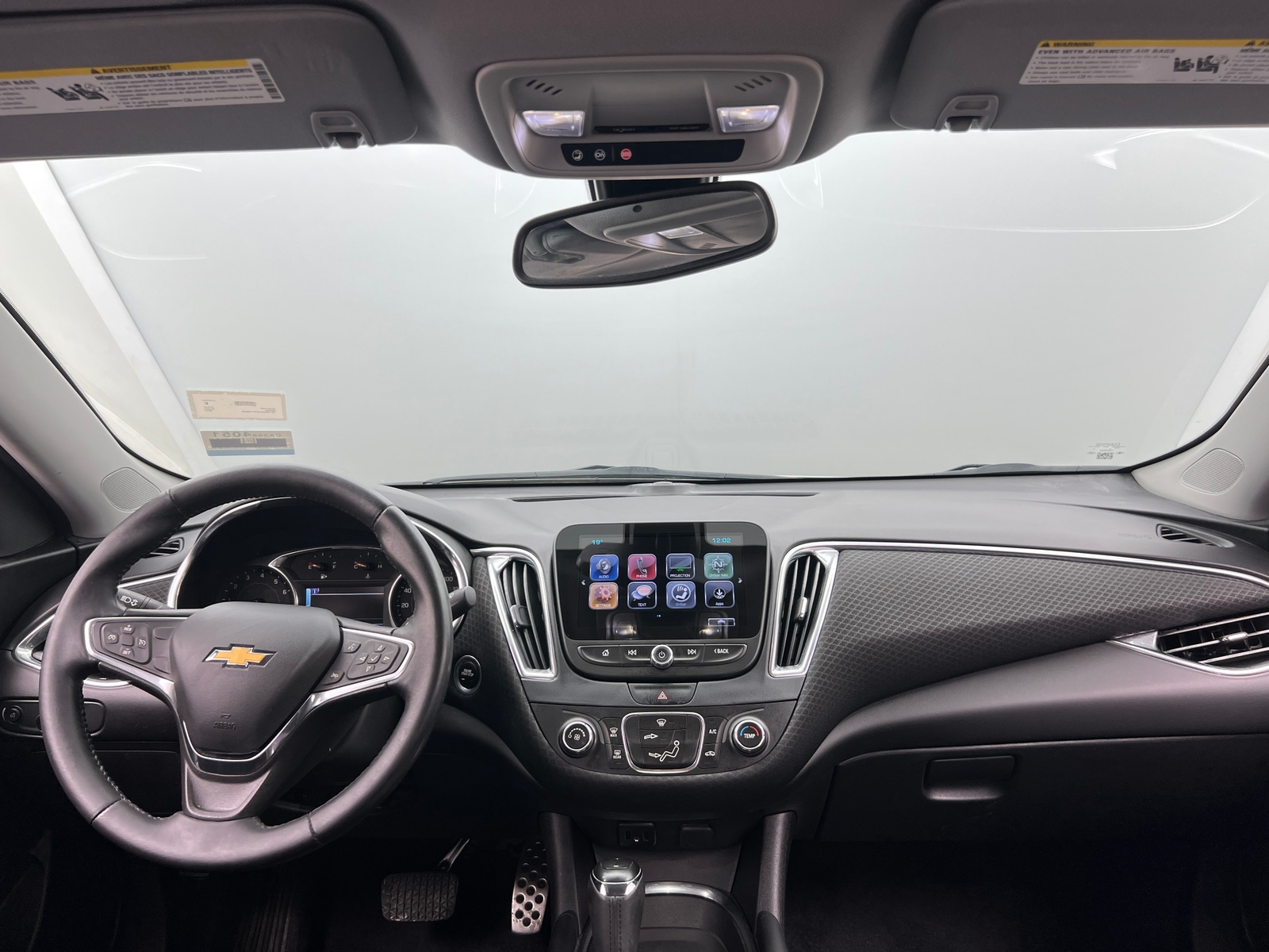 Thumbnail: 2017 Chevrolet Malibu - 3