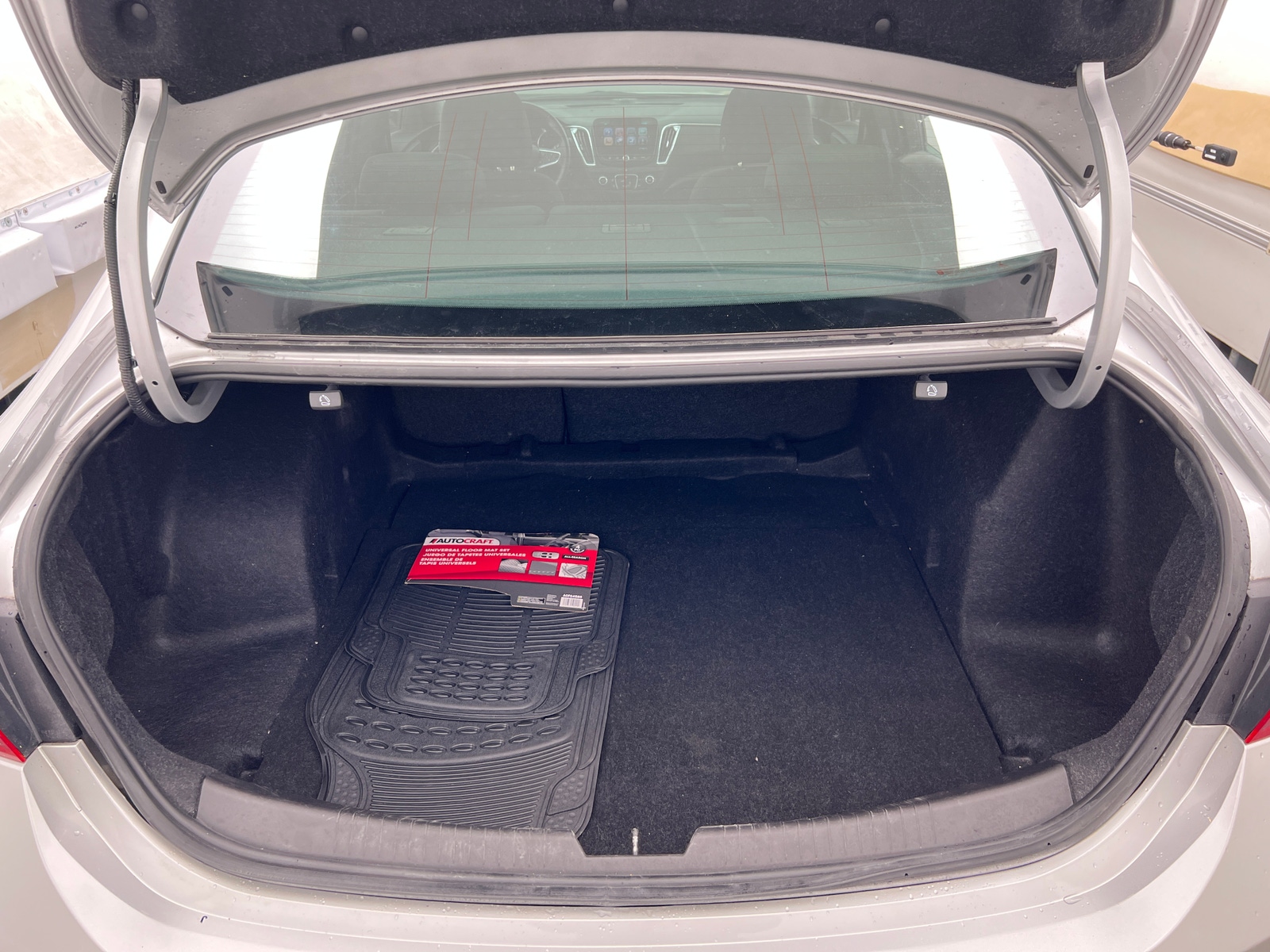 Thumbnail: 2017 Chevrolet Malibu - 7