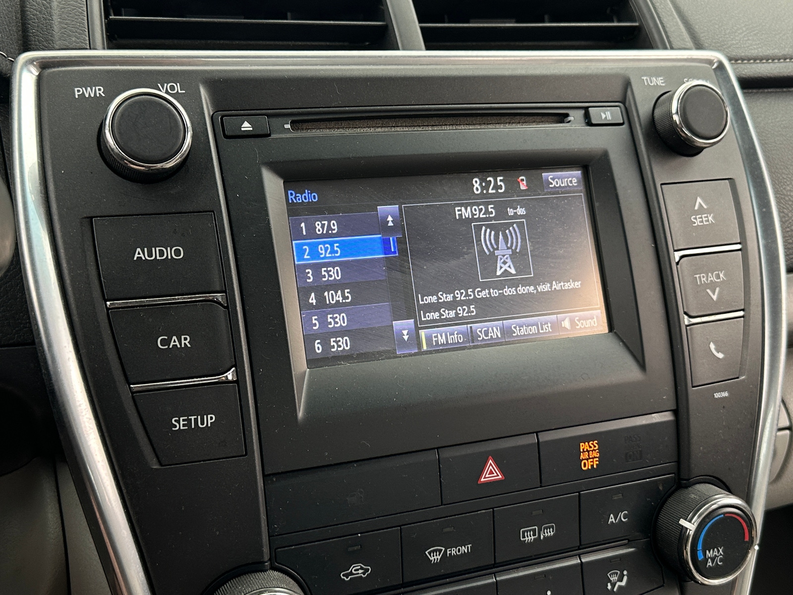 Thumbnail: 2015 Toyota Camry - 4