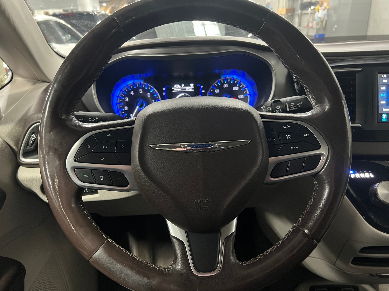 Thumbnail: 2019 Chrysler Pacifica - 4