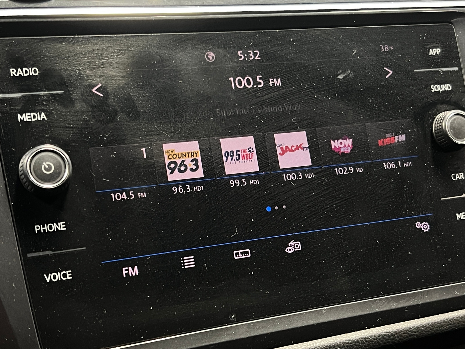 Thumbnail: 2020 Volkswagen Tiguan - 3