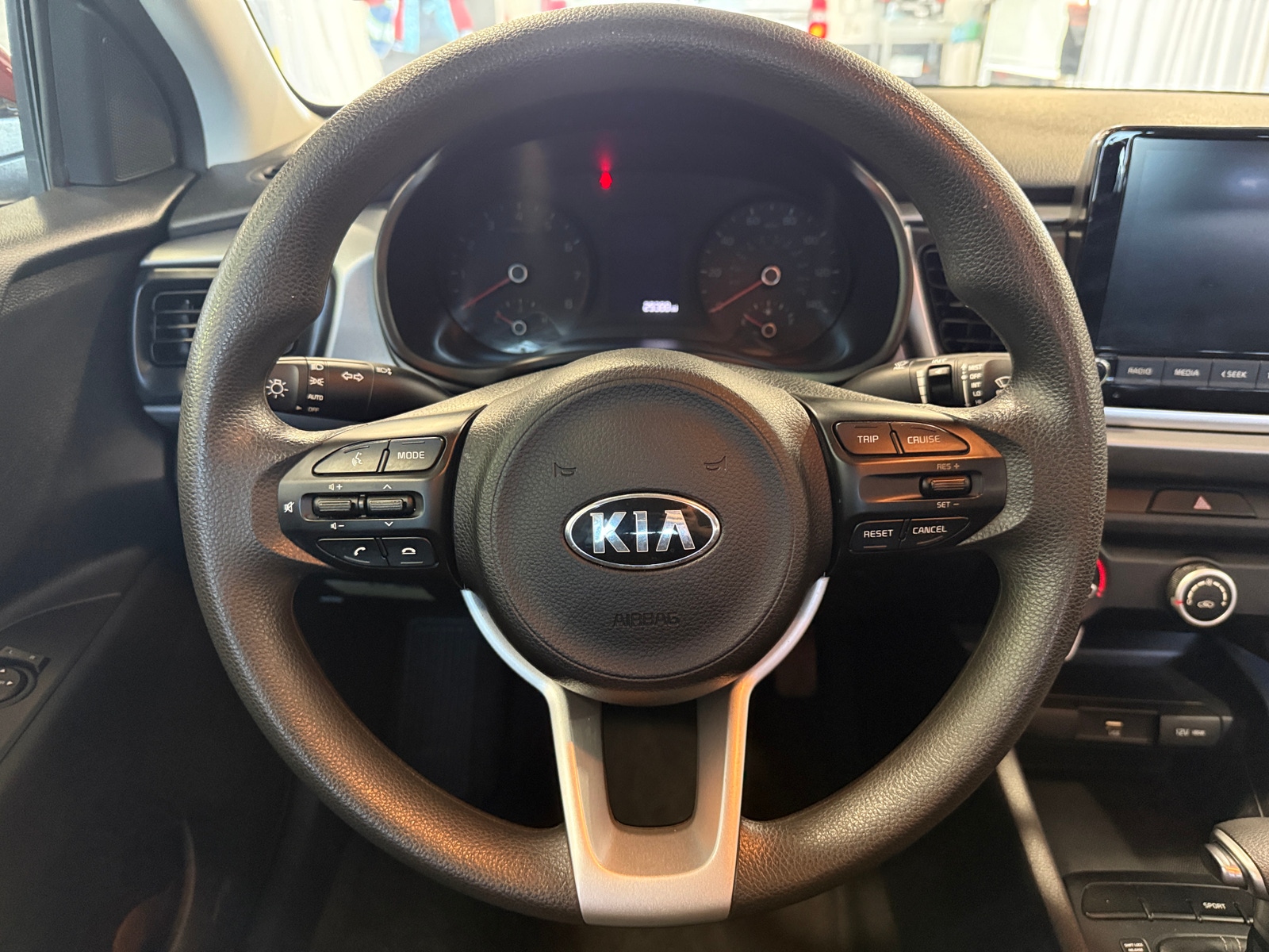 Thumbnail: 2021 Kia Rio - 5