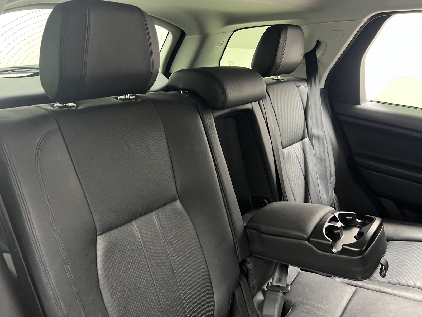 Thumbnail: 2018 Land Rover Discovery Sport - 5