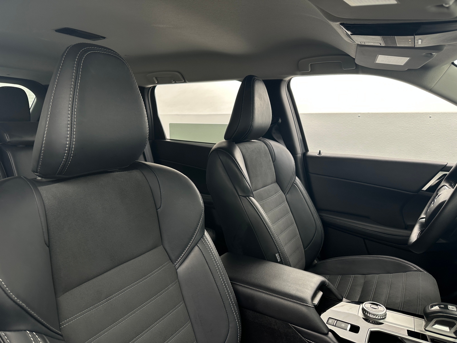 Thumbnail: 2025 Mitsubishi Outlander - 2