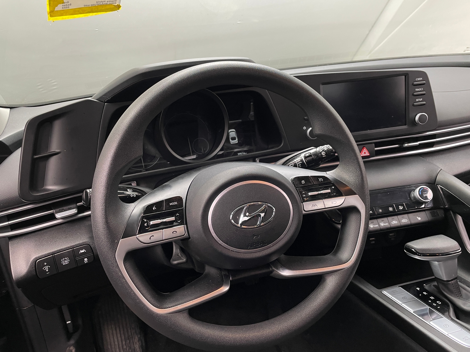 Thumbnail: 2023 Hyundai Elantra - 5