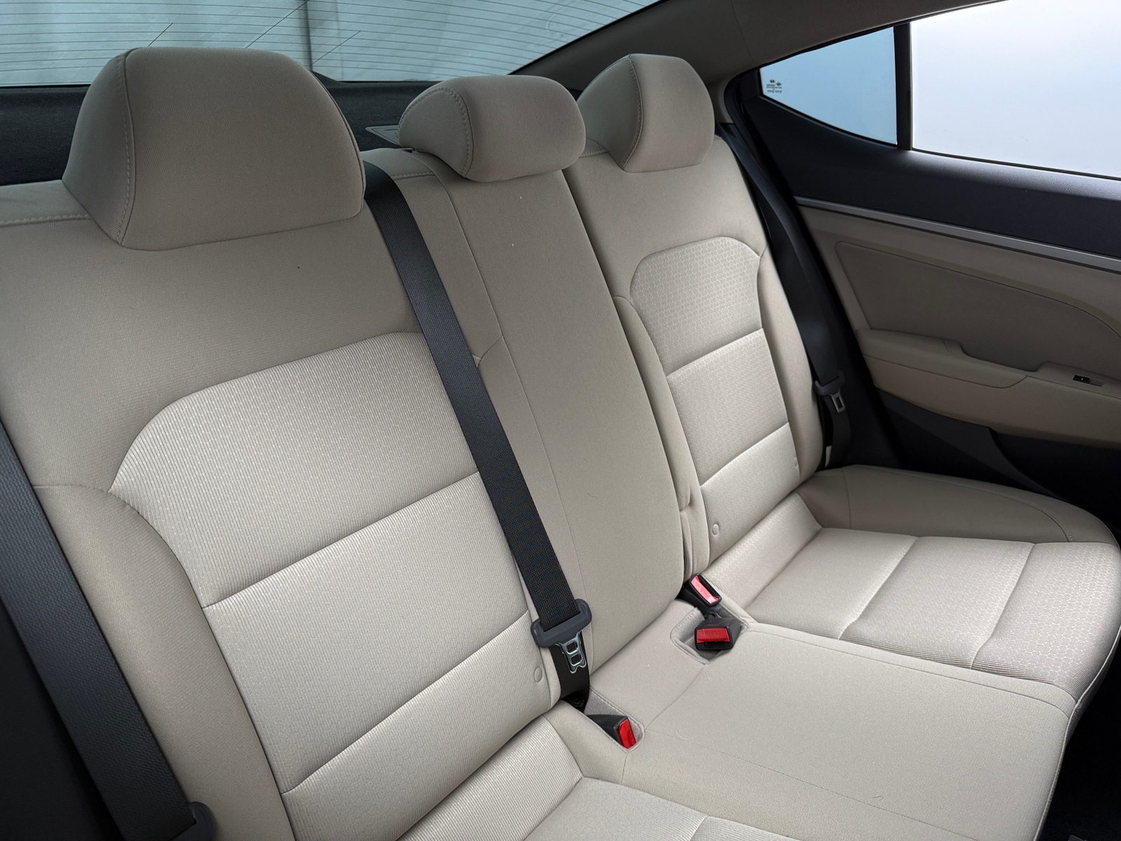 Thumbnail: 2017 Hyundai Elantra - 6