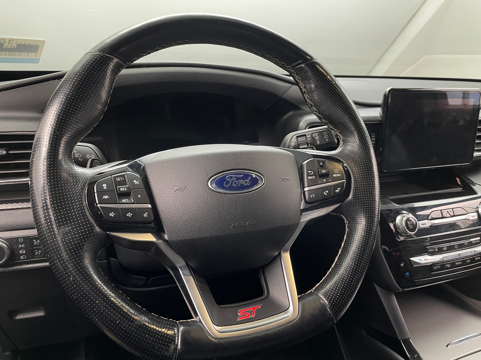 Thumbnail: 2021 Ford Explorer - 4