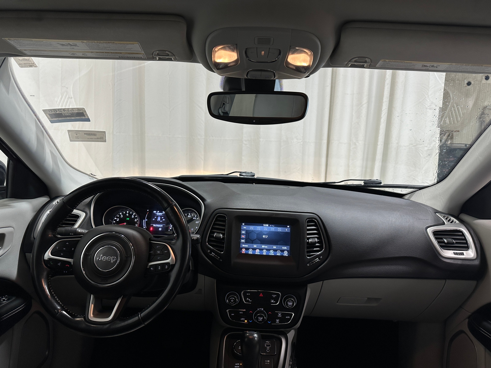 Thumbnail: 2020 Jeep Compass - 3