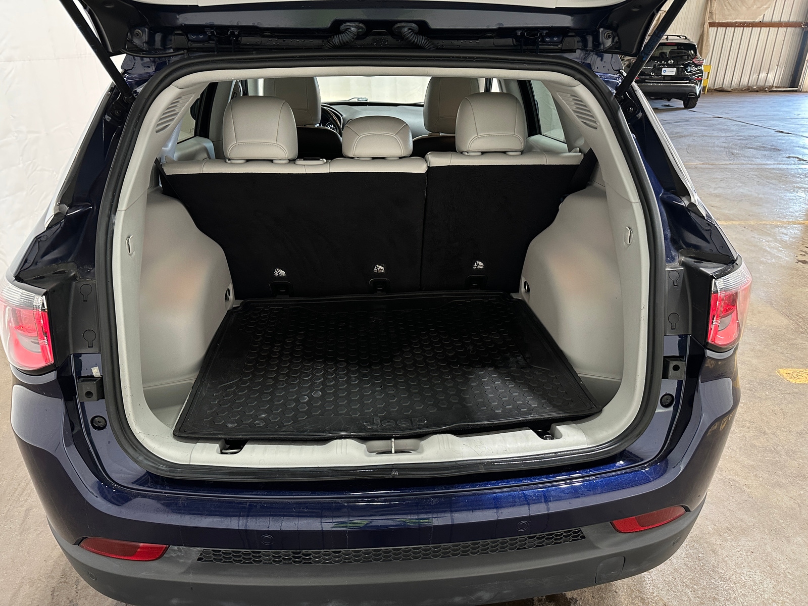 Thumbnail: 2020 Jeep Compass - 7