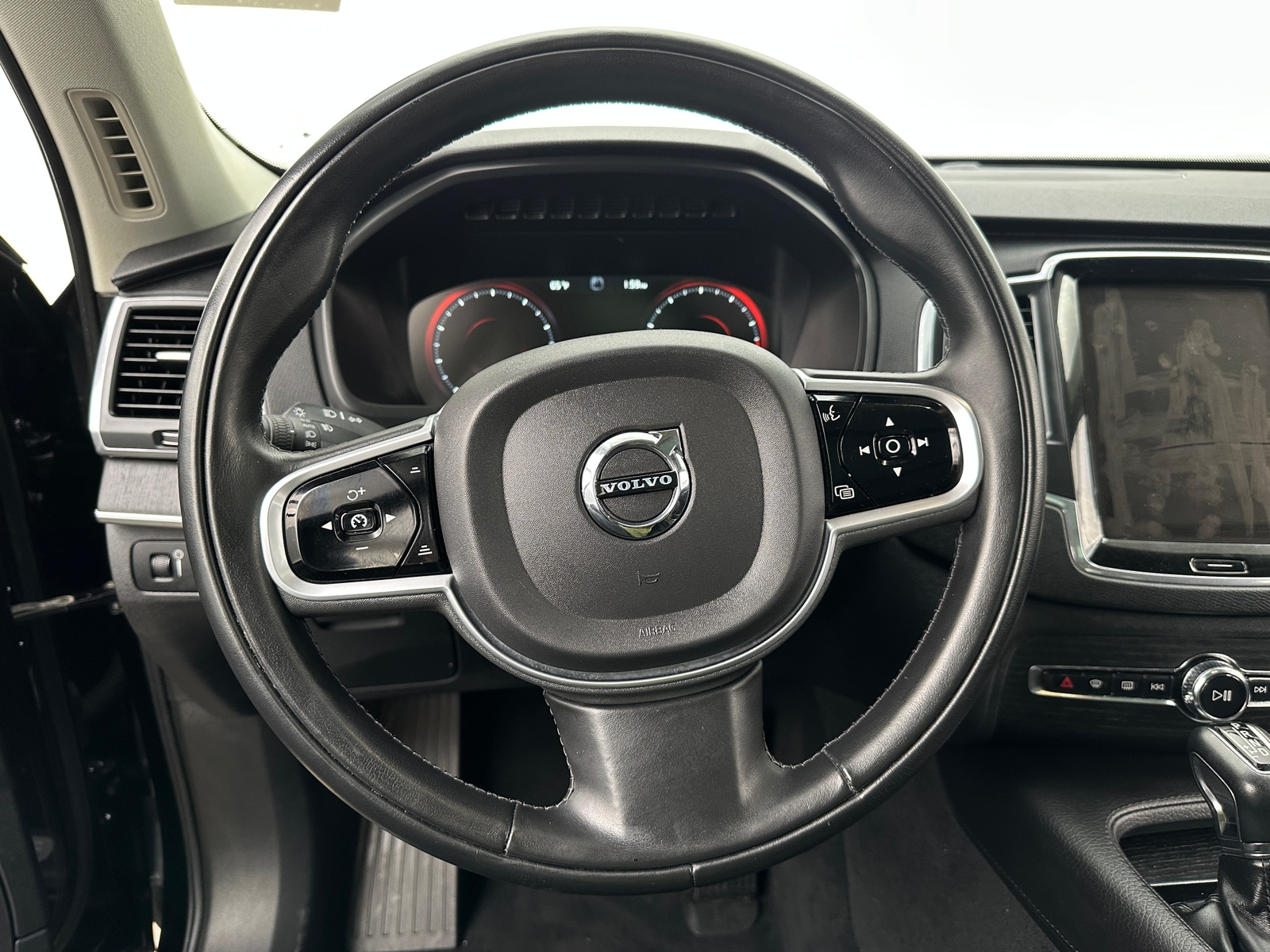 Thumbnail: 2020 Volvo XC90 - 4