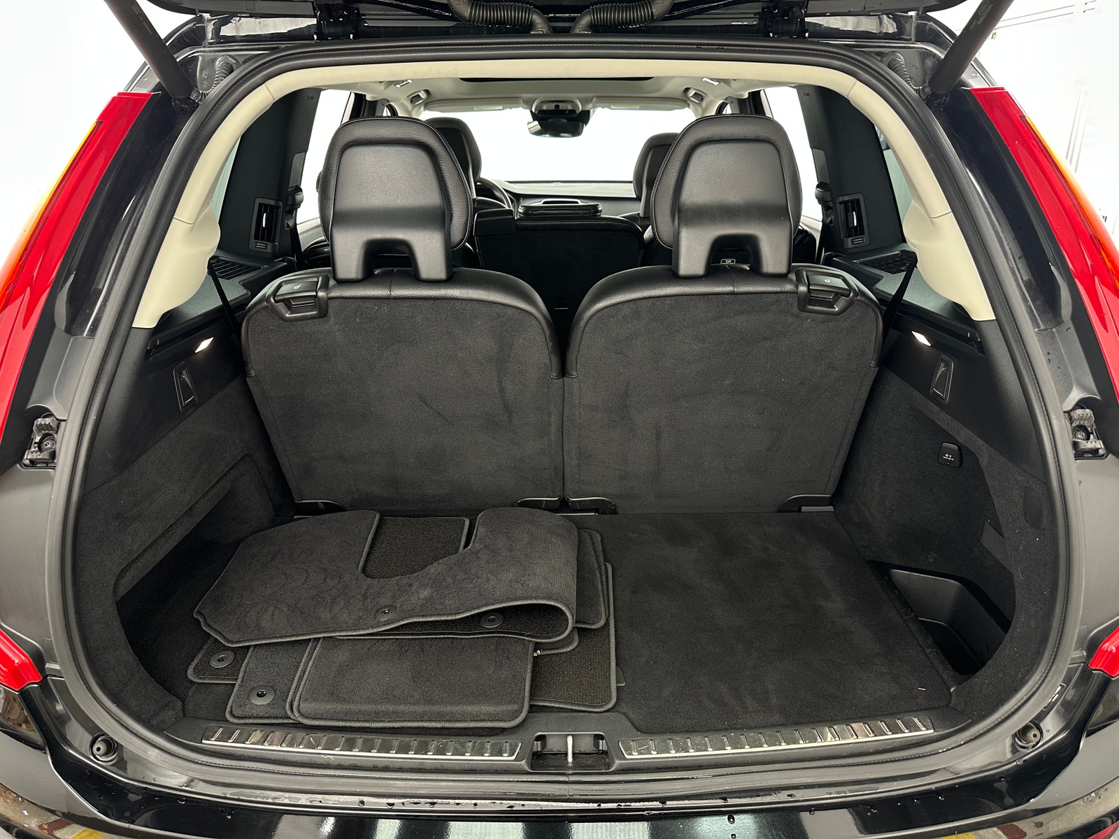 Thumbnail: 2020 Volvo XC90 - 6