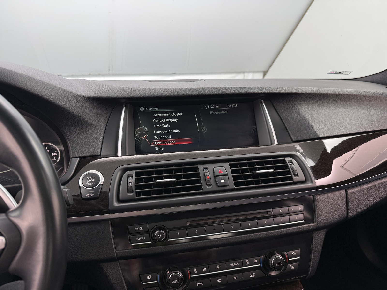 Thumbnail: 2014 BMW 5 Series - 3