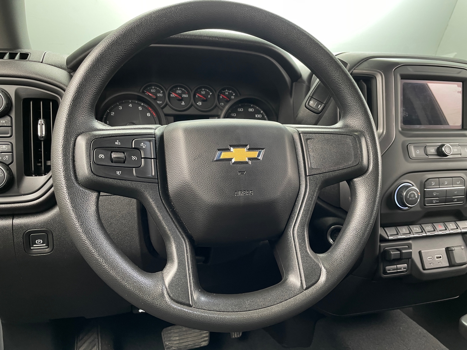 Thumbnail: 2025 Chevrolet Silverado 2500 - 5