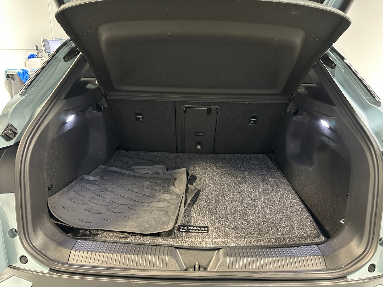 Thumbnail: 2023 Volkswagen ID.4 - 6