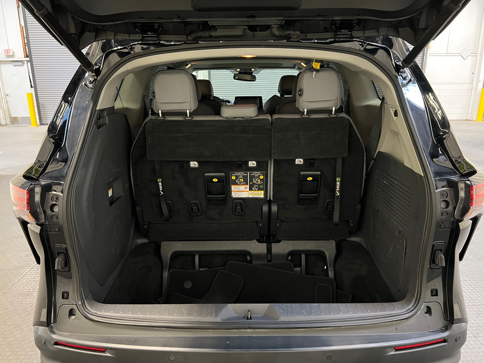 Thumbnail: 2021 Toyota Sienna - 6