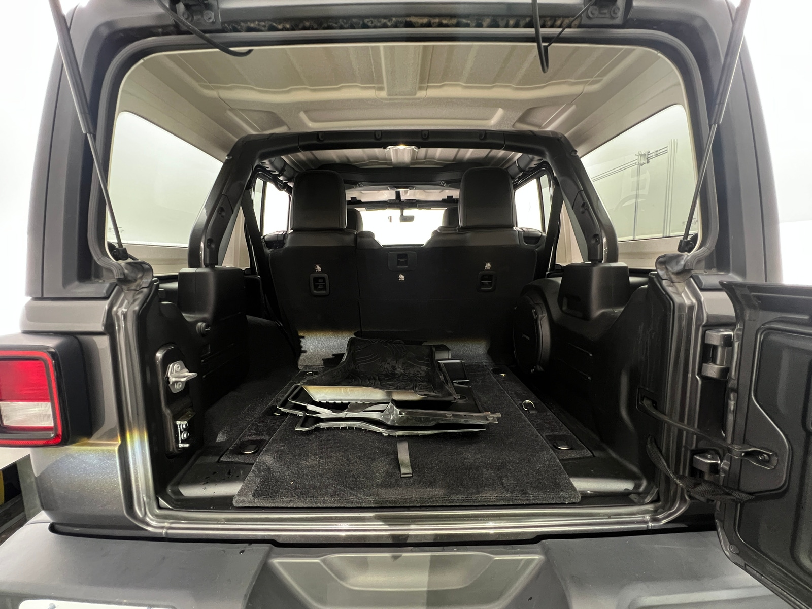 Thumbnail: 2018 Jeep Wrangler - 7