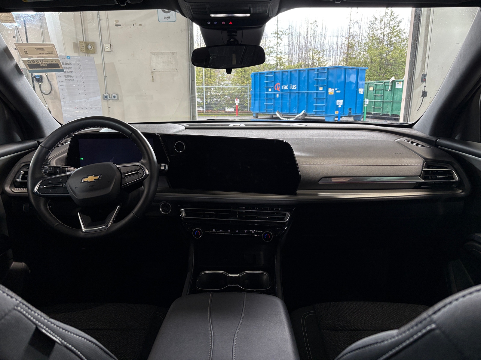 Thumbnail: 2025 Chevrolet Traverse - 3