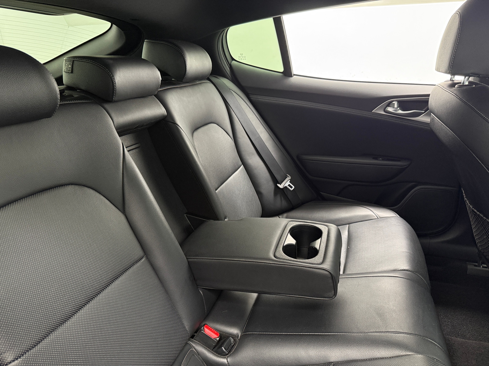 Thumbnail: 2022 Kia Stinger - 5