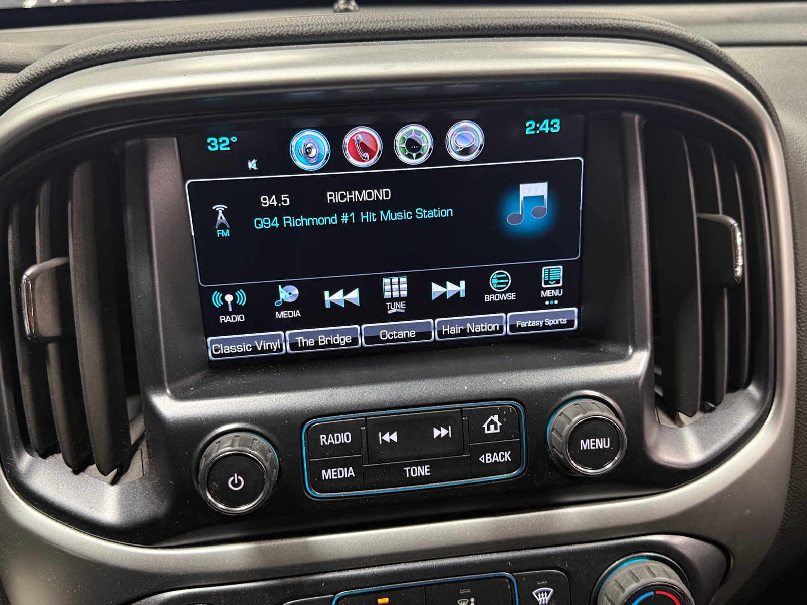 Thumbnail: 2016 Chevrolet Colorado - 4