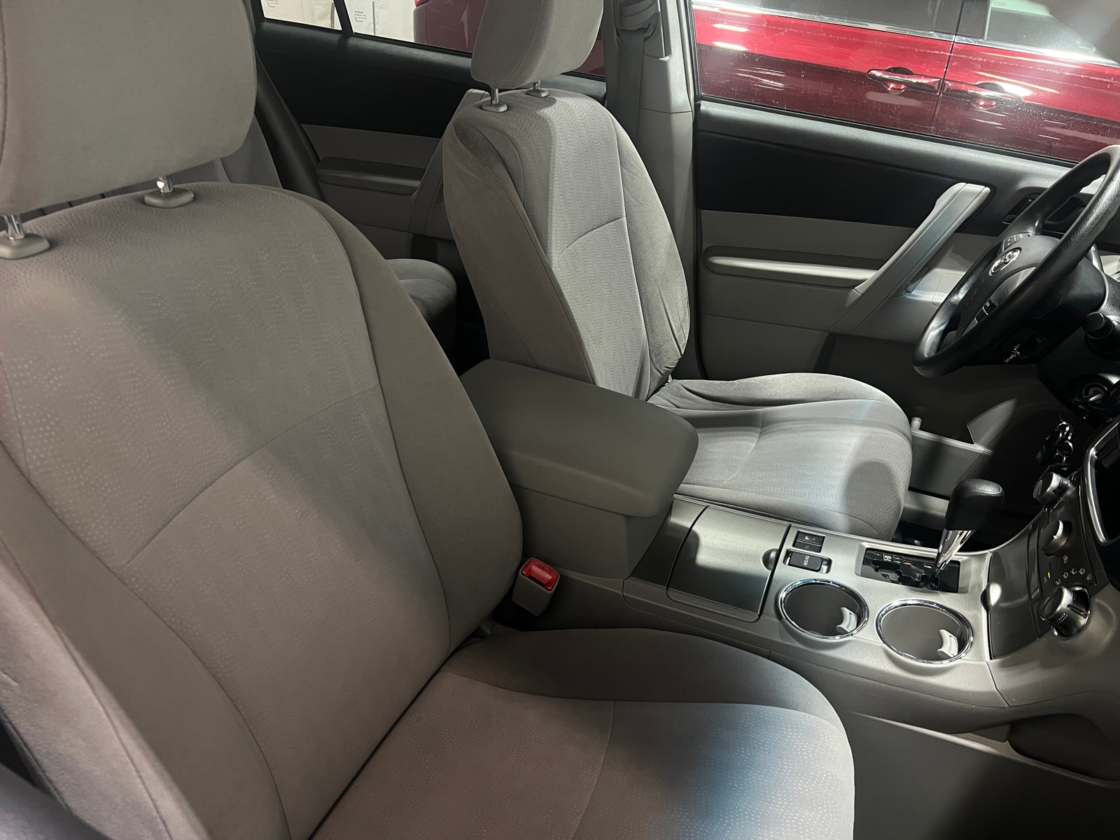 Thumbnail: 2013 Toyota Highlander - 2