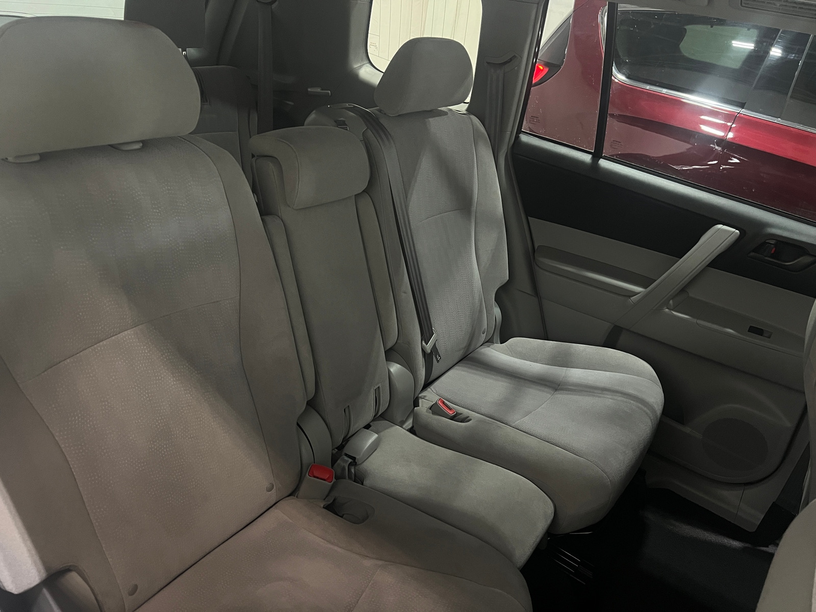 Thumbnail: 2013 Toyota Highlander - 6