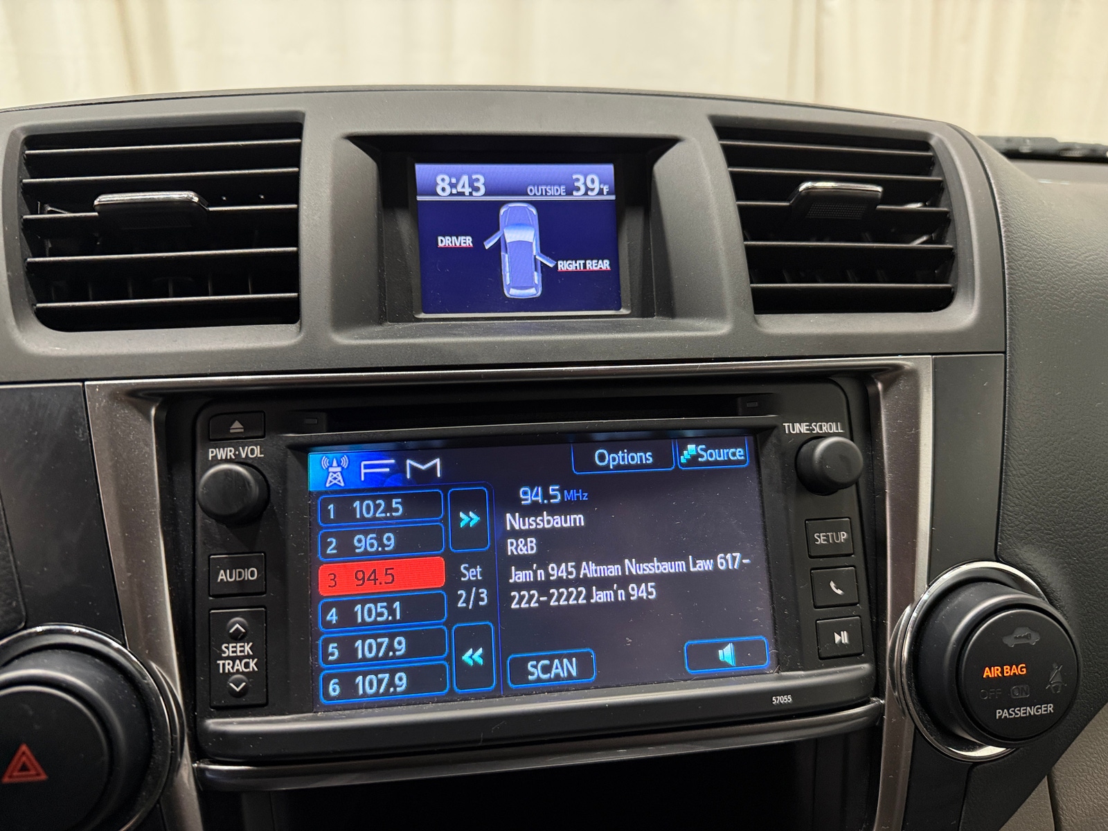 Thumbnail: 2013 Toyota Highlander - 4