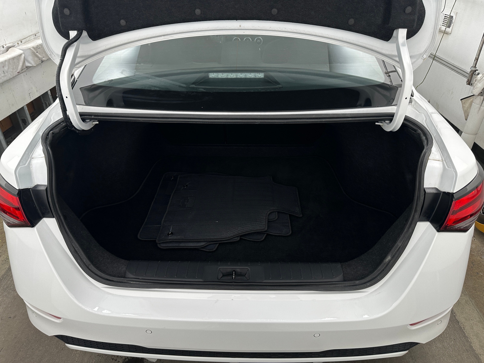 Thumbnail: 2025 Nissan Sentra - 7